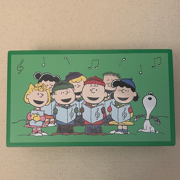 Peanuts Holiday Choir Decor Box - Green - Picture 1 of 8